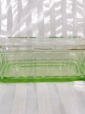 Green Glass Refrigerator Bin with Clear Lid # 26588